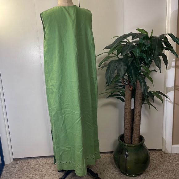 Lime green linen beaded and embroidered v-neck sleeveless maxi dress - Picture 4 of 7